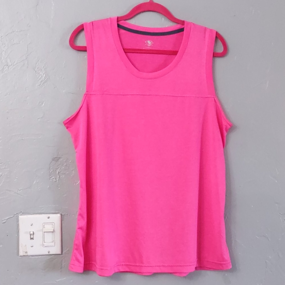 Athletic top blouse size XL excellent condition